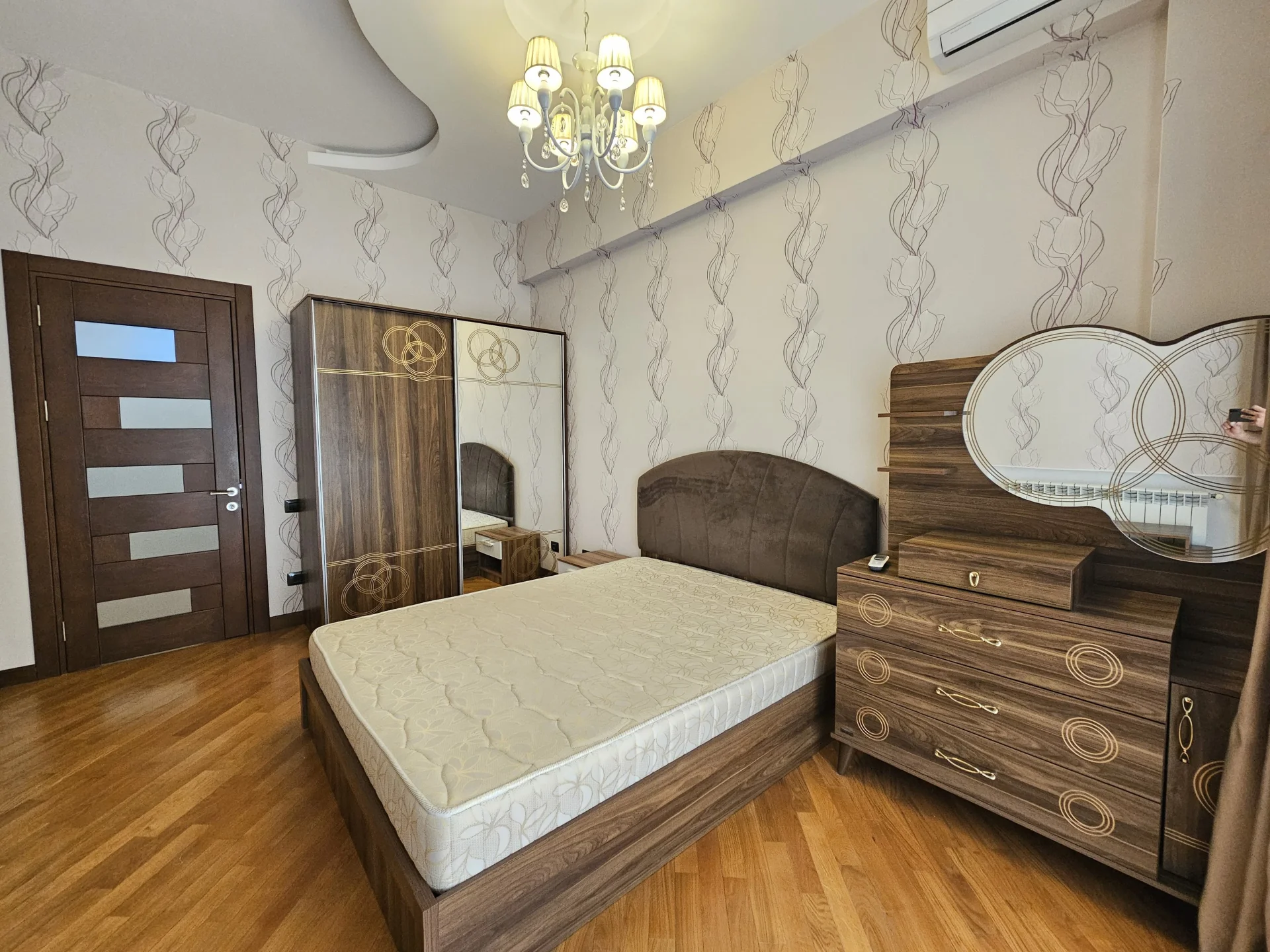 🏡 QIŞ PARKININ YANINDA