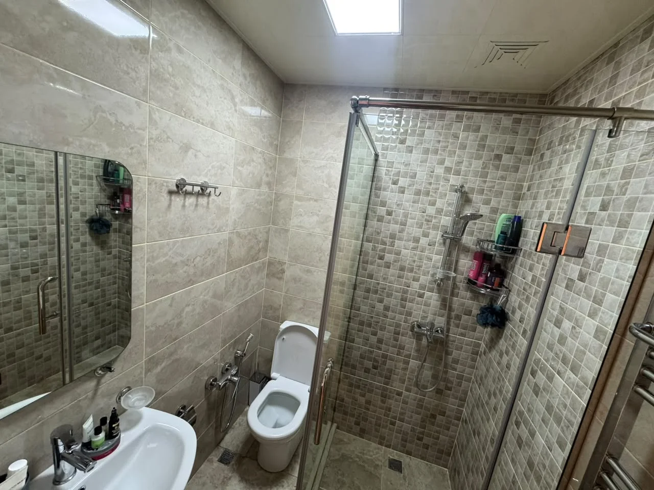 Kirayə 3 otaqlı Mənzil 120 m² Nəsimi r.