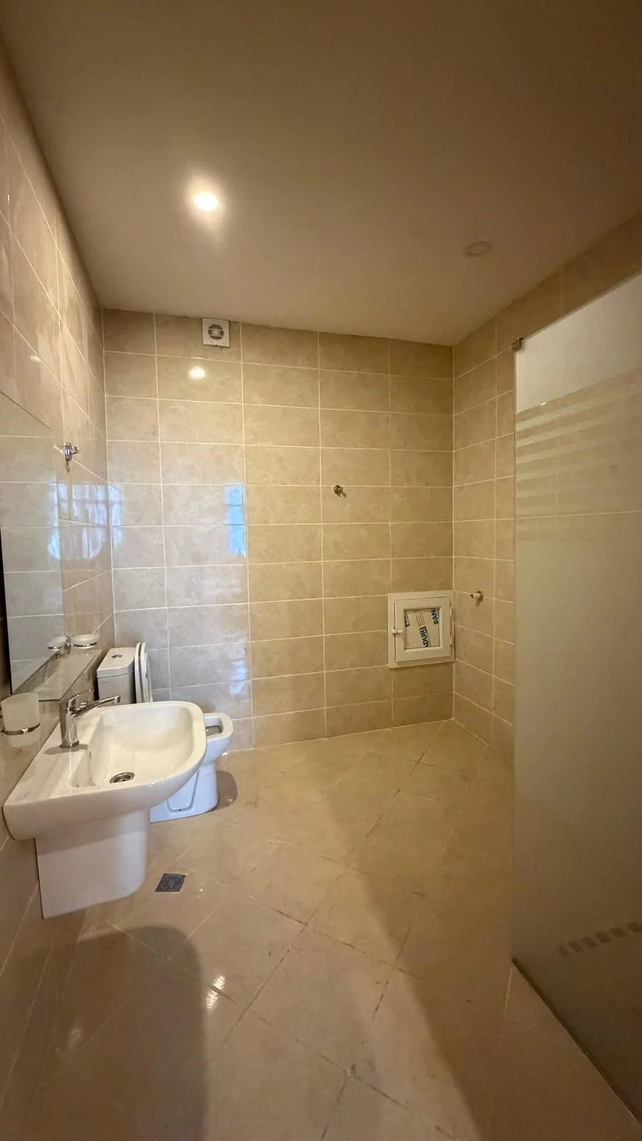 Kirayə 2 otaqlı Mənzil 125 m² Nizami r.