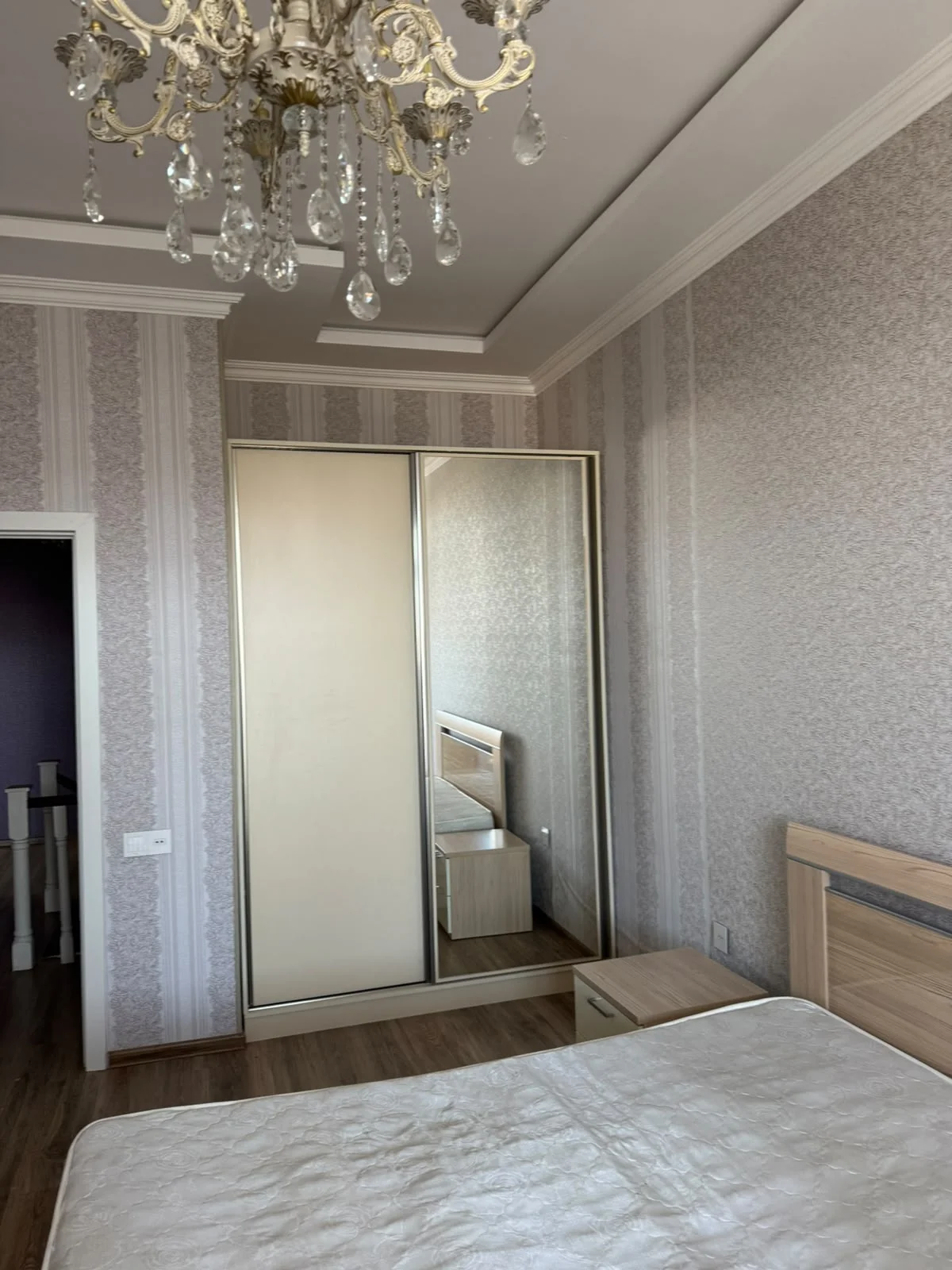 Kirayə 3 otaqlı Mənzil 120 m² Nəsimi r.