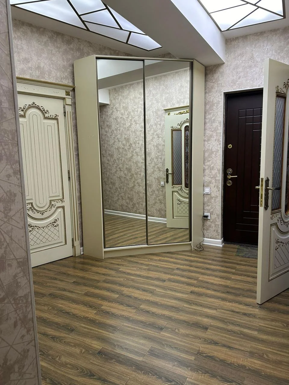Kirayə 3 otaqlı Mənzil 125 m² Yasamal r. Nizami m. – şəkil 3