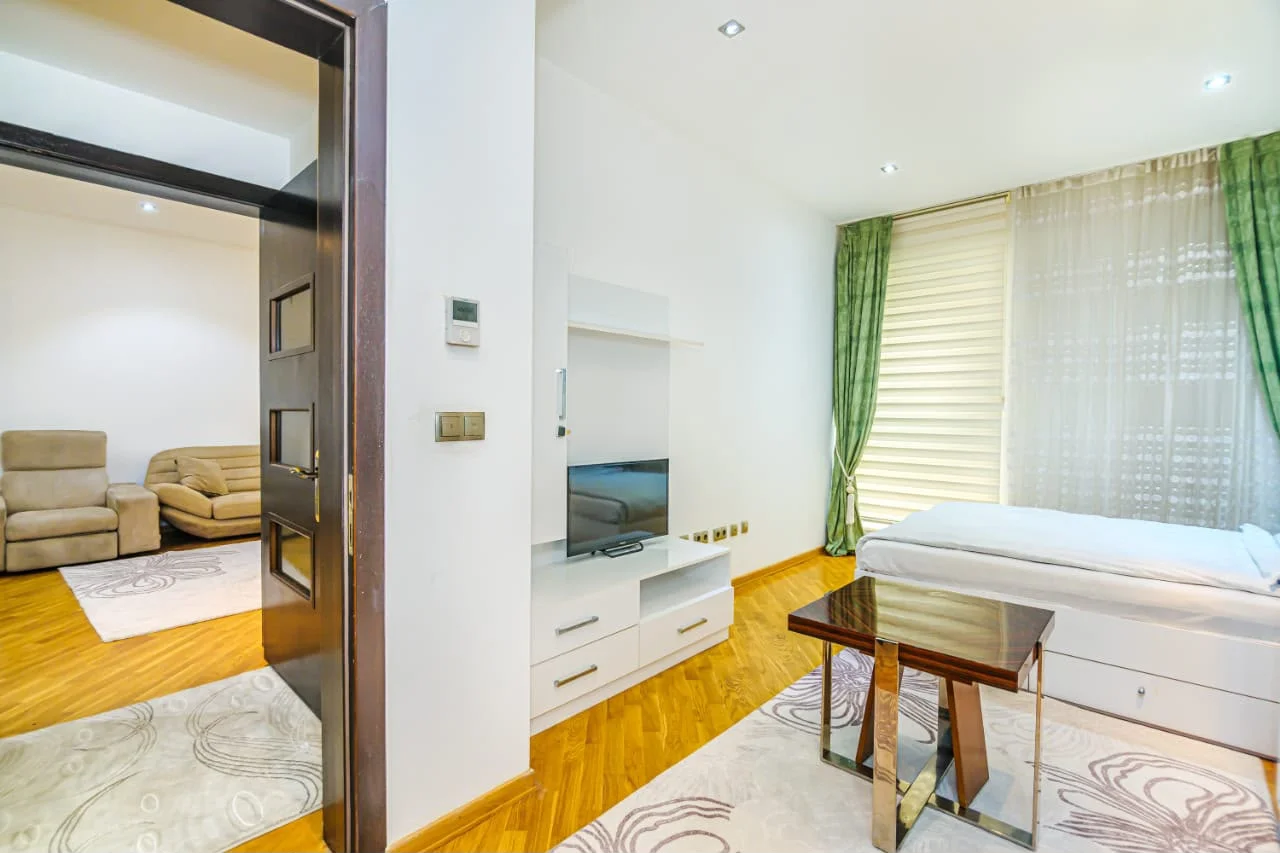 Kirayə 3 otaqlı Mənzil 102 m² Nəsimi r. – şəkil 19