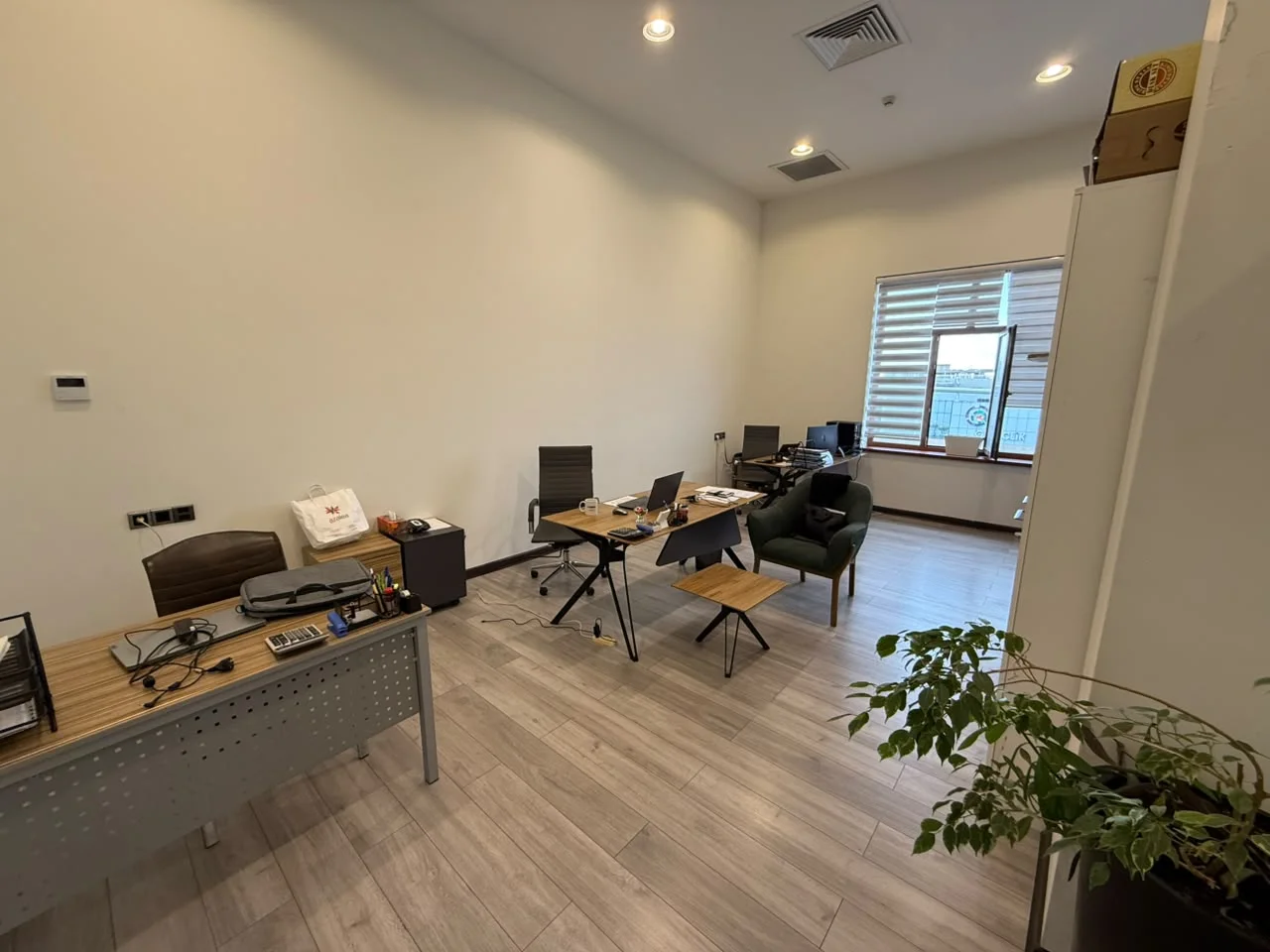 Kirayə 3 otaqlı Ofis 80 m² Nərimanov r. Gənclik m. – şəkil 16