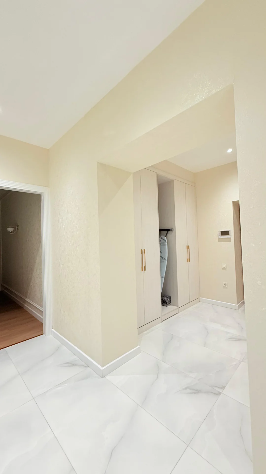 Kirayə 2 otaqlı Mənzil 105 m² Nəsimi r. 8 Noyabr m. – şəkil 11