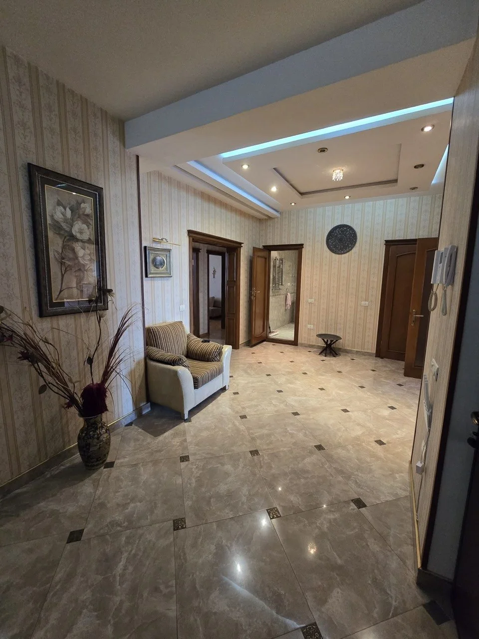 Satılır 3 otaqlı Mənzil 161 m² Nəsimi r. 28 May m. – şəkil 4