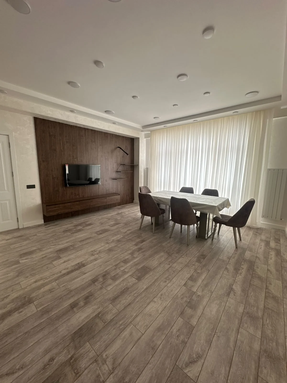 Kirayə 2 otaqlı Mənzil 112 m² Binəqədi r.