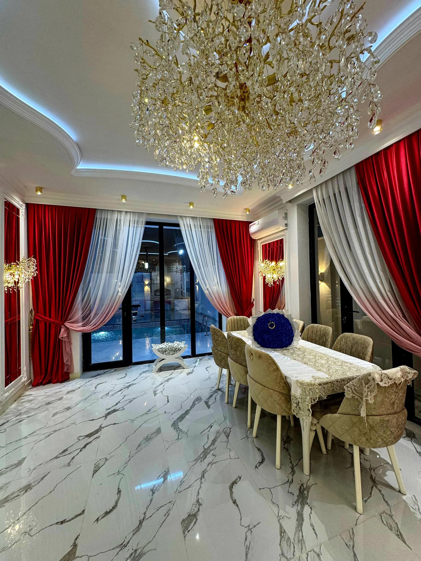 Kirayə 5 otaqlı Həyət evi / Bağ evi 240 m² Xəzər r.
