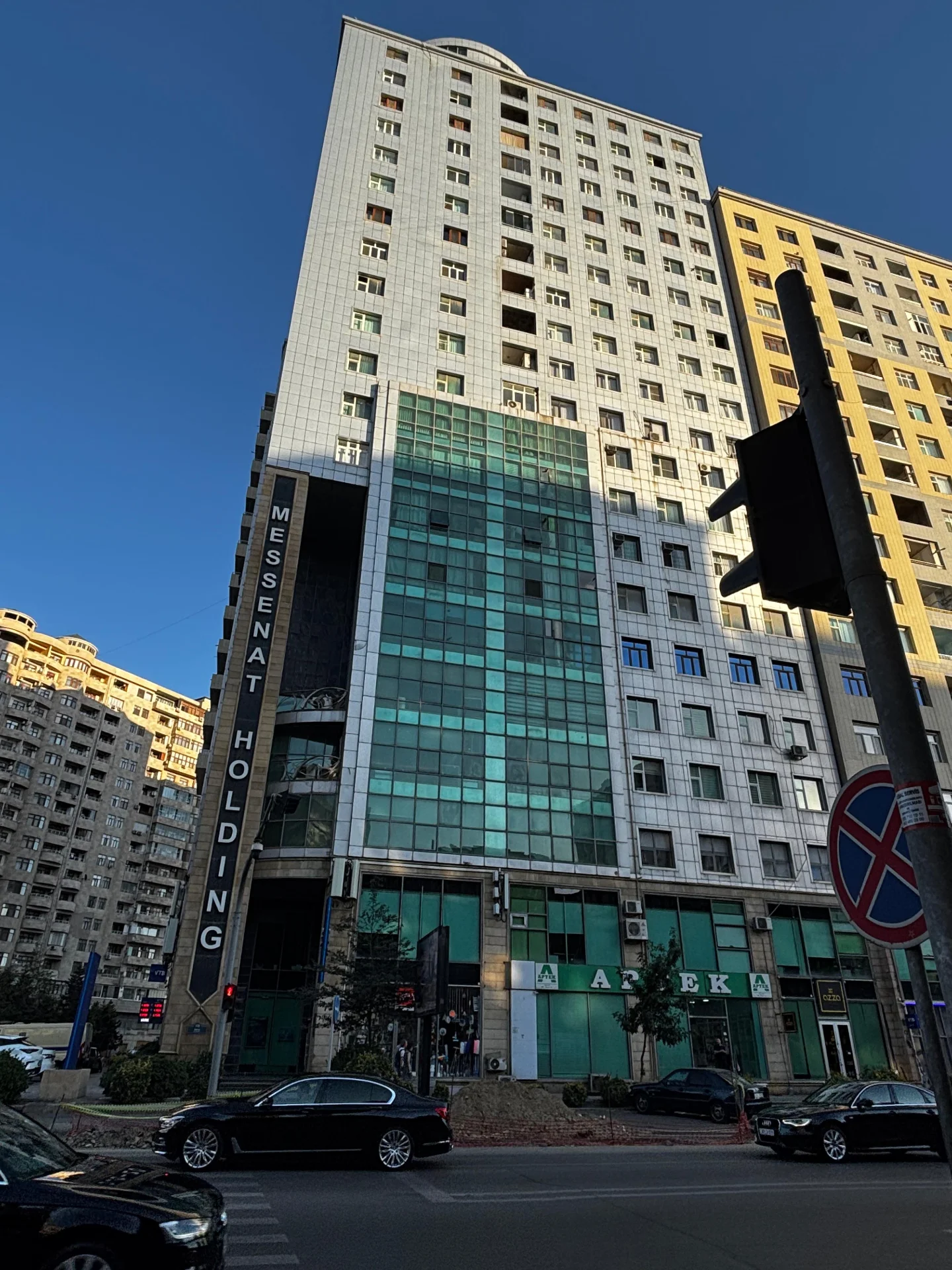 Kirayə 3 otaqlı Mənzil 135 m² Nərimanov r.