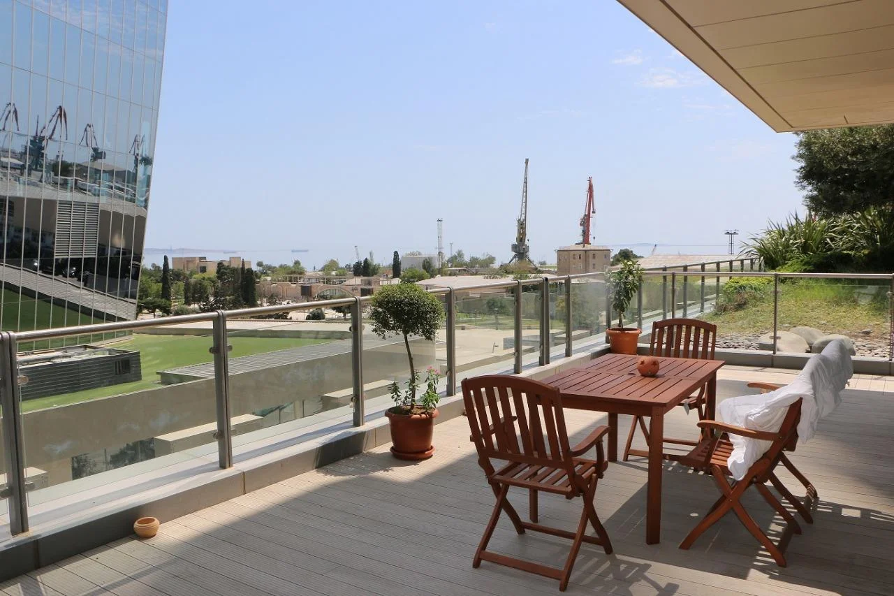 Kirayə 4 otaqlı Mənzil 380 m² Xətai r.