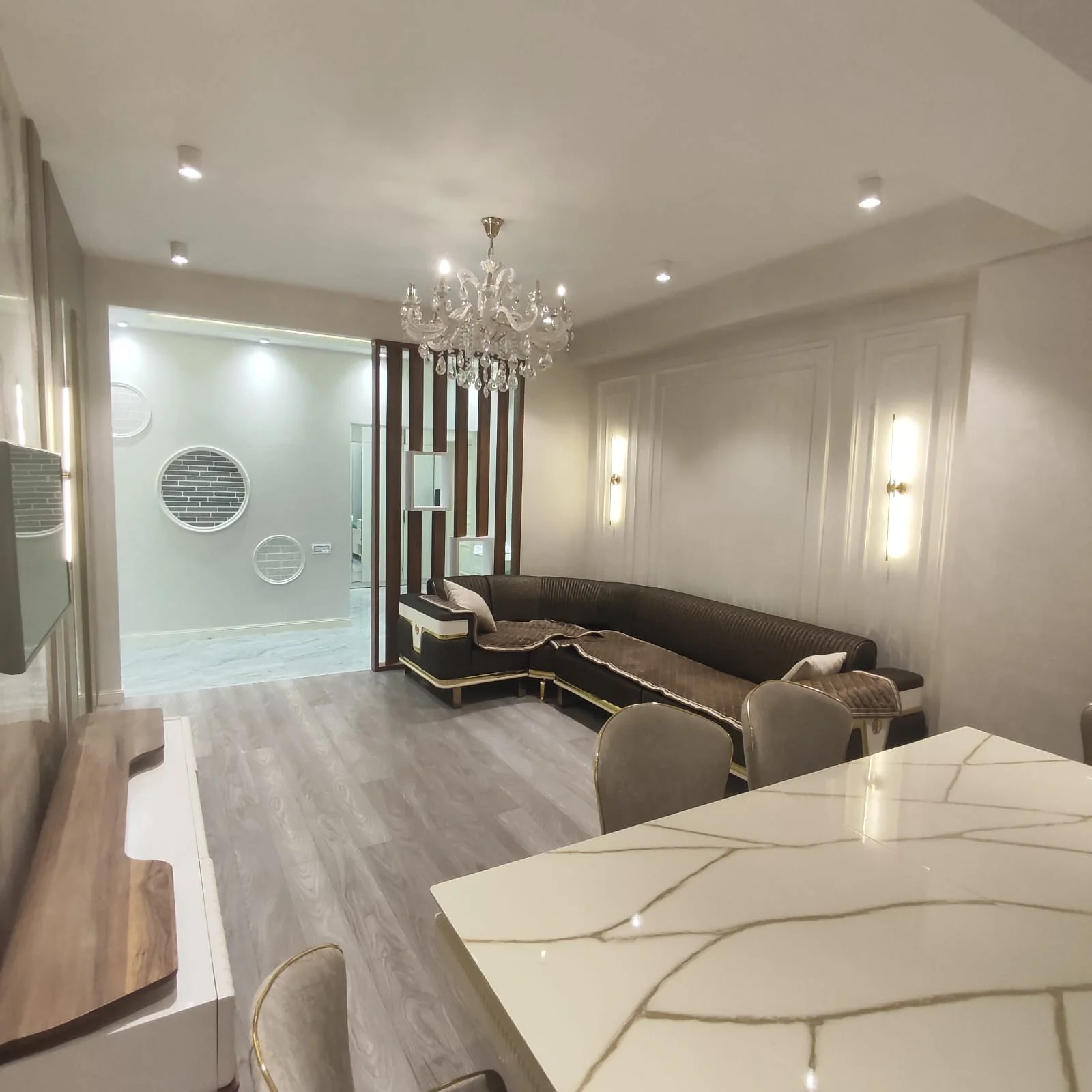 Kirayə 3 otaqlı Mənzil 110 m² Nərimanov r. – şəkil 1