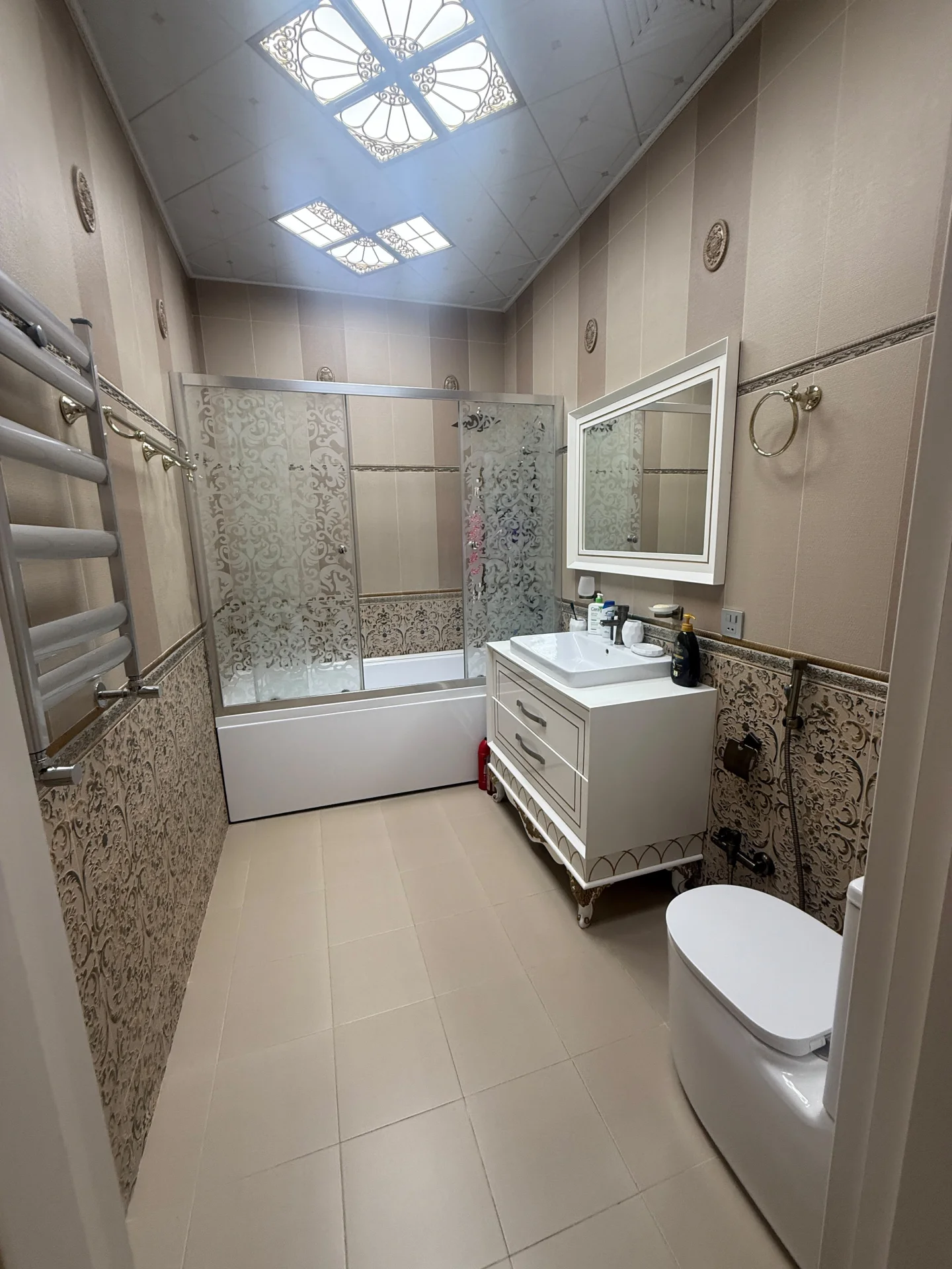 Kirayə 4 otaqlı Mənzil 180 m² Nəsimi r. – şəkil 13