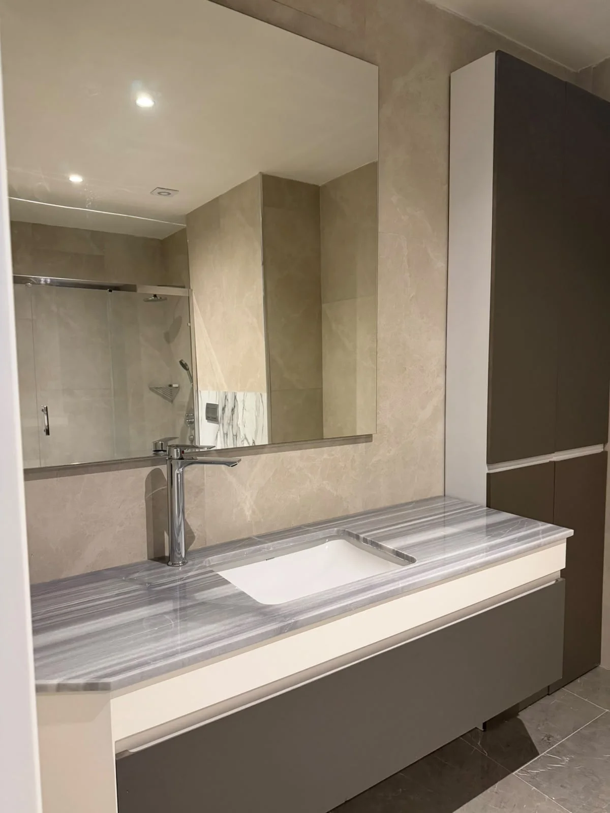 Kirayə 2 otaqlı Mənzil 97 m² Xətai r.
