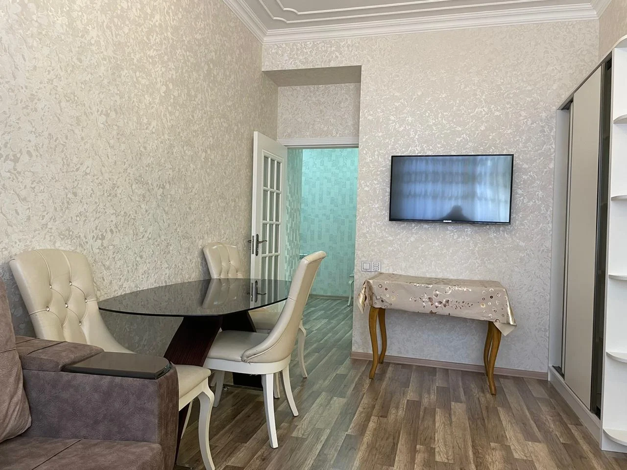 Kirayə 2 otaqlı Mənzil 70 m² Sabunçu r. Bakıxanov q. Neftçilər m. – şəkil 4