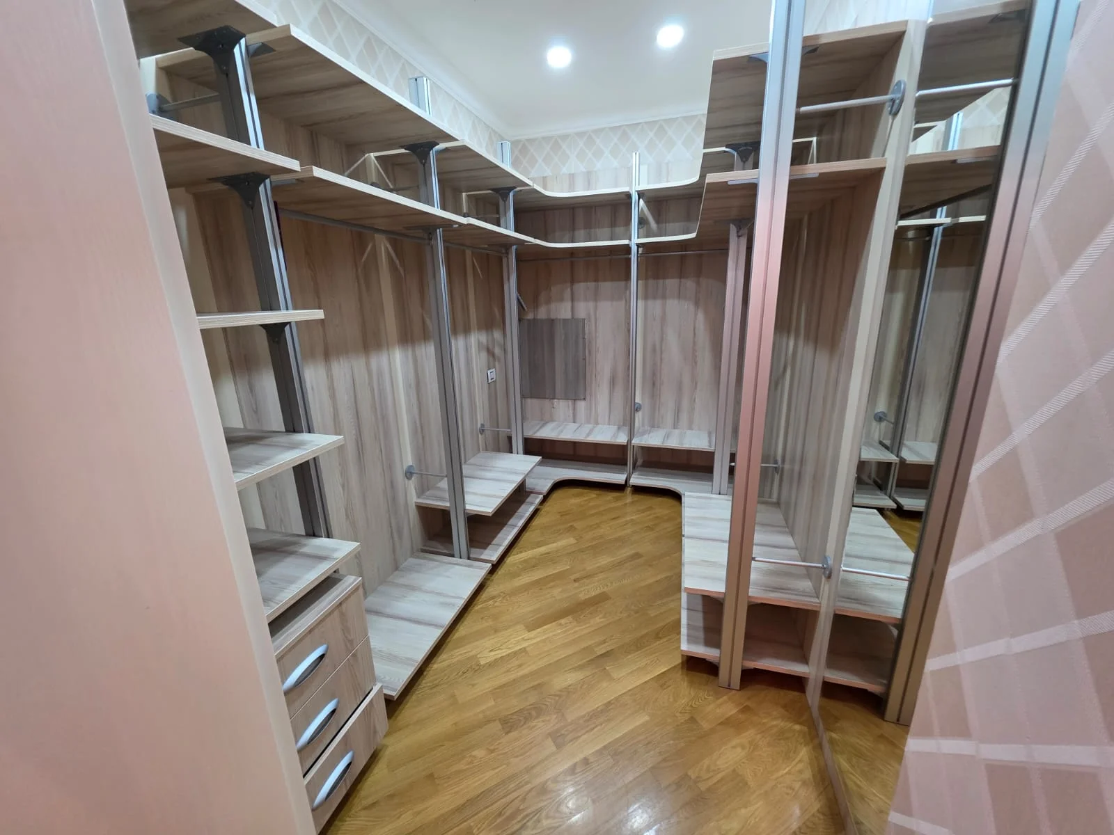 For rent 5-room Apartment 260 m² Nəsimi dist. 28 May metro – şəkil 6