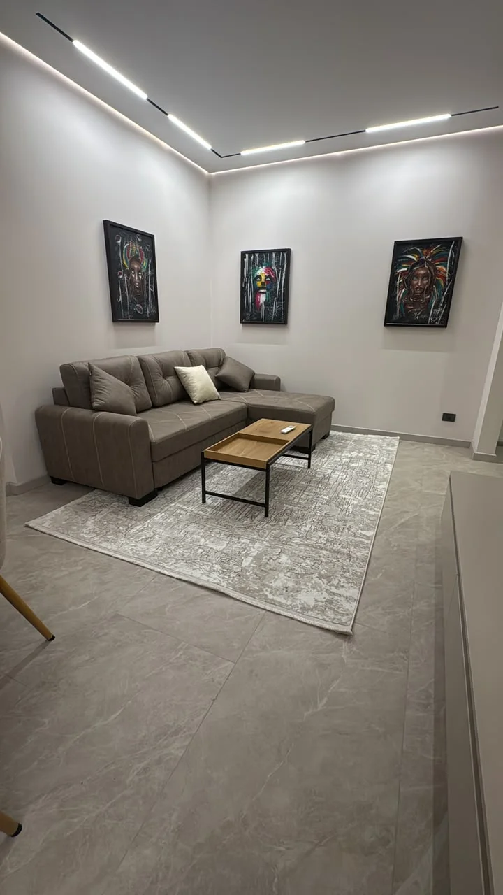 Kirayə 3 otaqlı Mənzil 102 m² Nəsimi r.