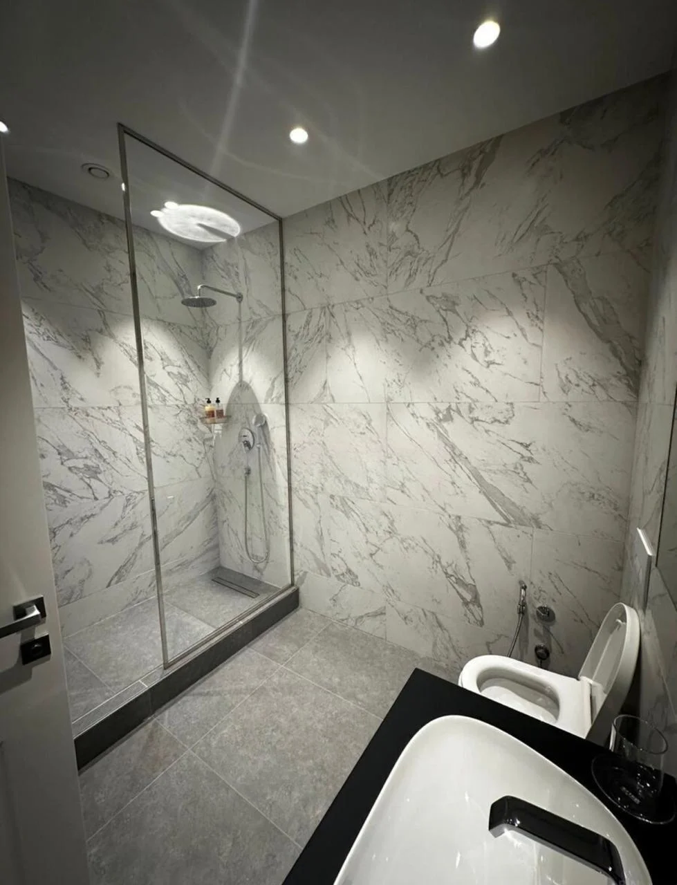 Kirayə 3 otaqlı Mənzil 110 m² Xətai r.