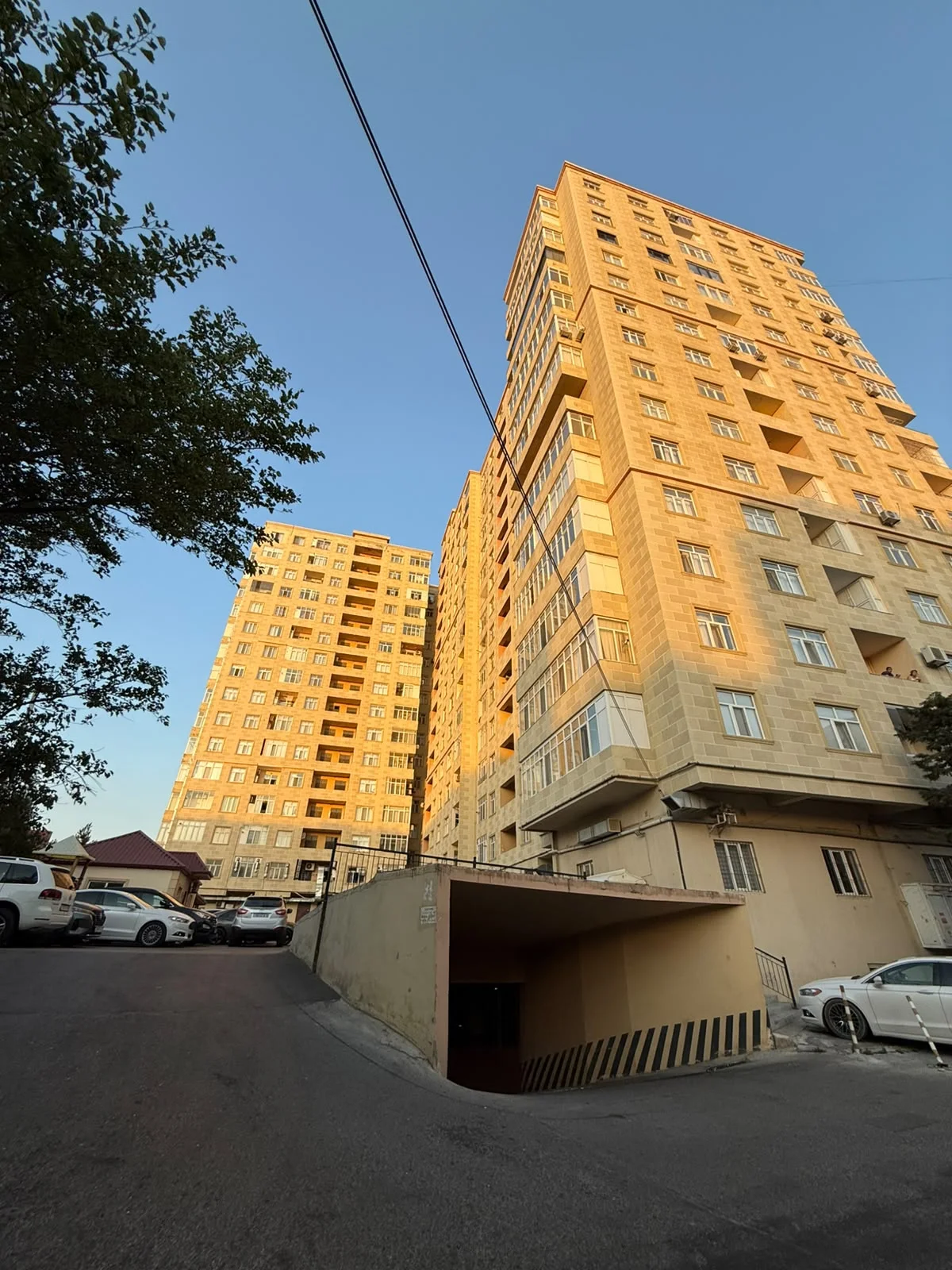 Kirayə 4 otaqlı Mənzil 155 m² Səbail r.