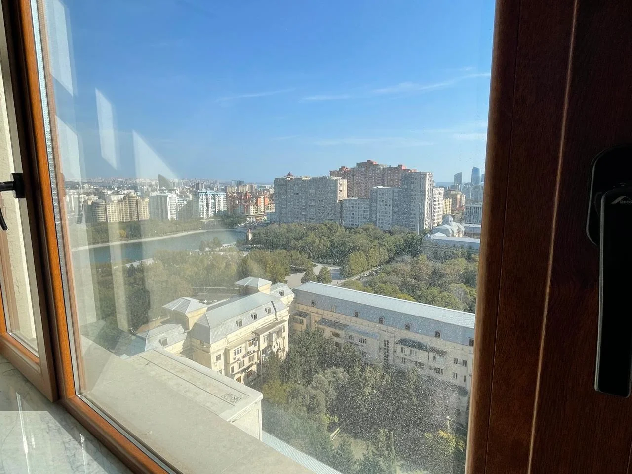 Kirayə 2 otaqlı Mənzil 85 m² Nərimanov r.