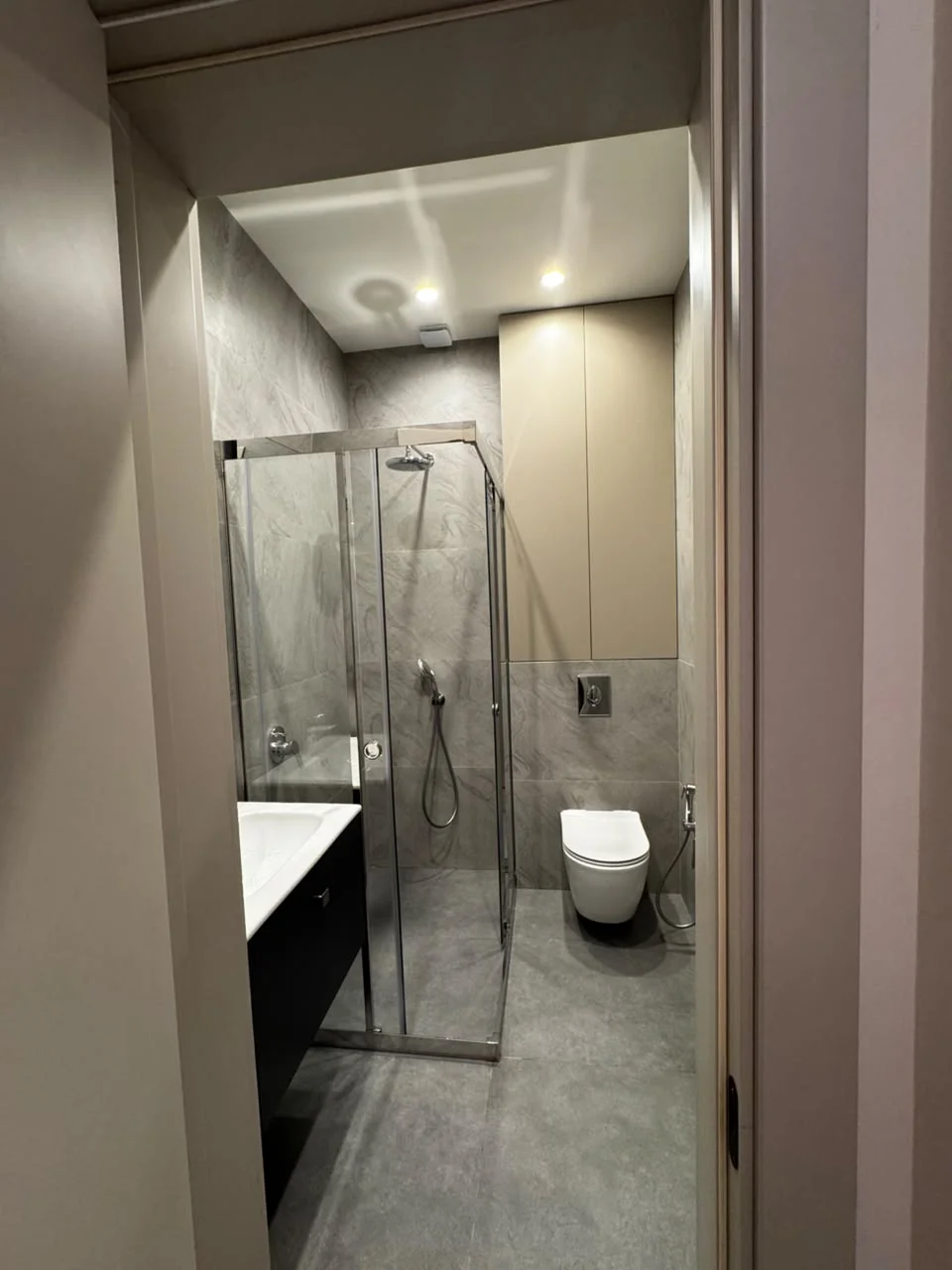 Kirayə 3 otaqlı Mənzil 97 m² Nəsimi r.