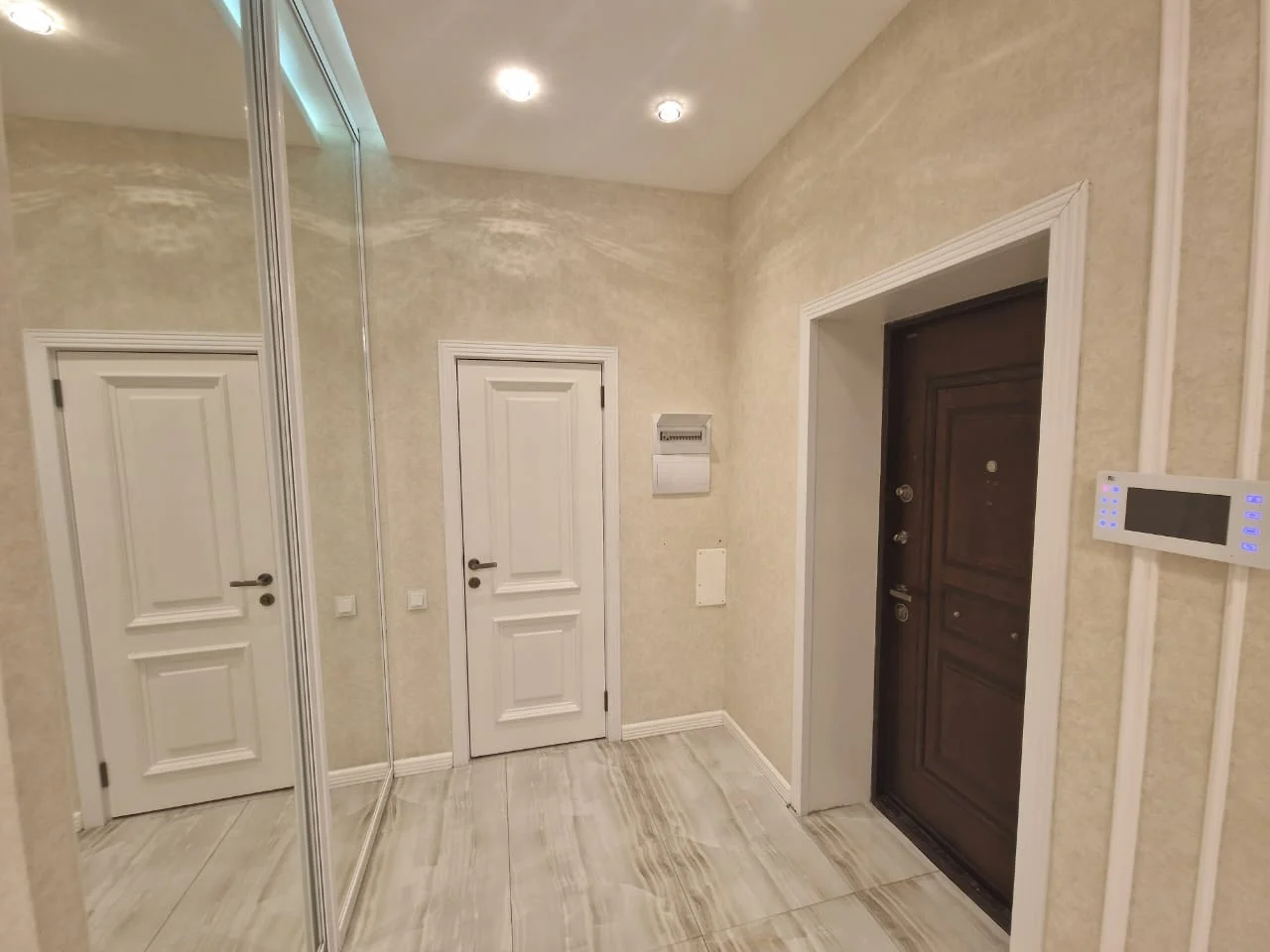 Kirayə 5 otaqlı Mənzil 200 m² Xətai r.