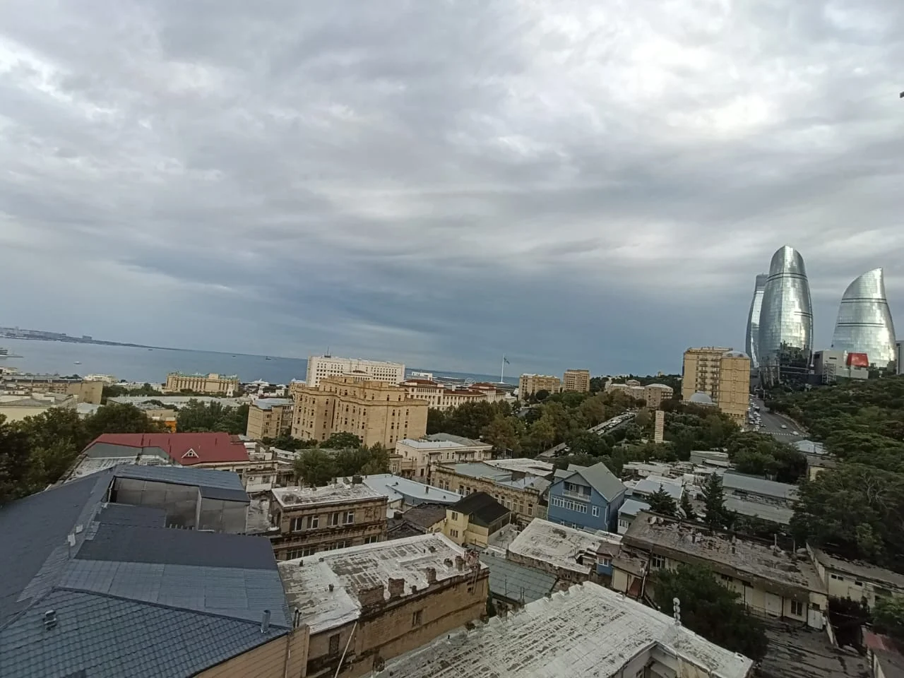Kirayə 3 otaqlı Mənzil 180 m² Səbail r. İçərişəhər m. – şəkil 18