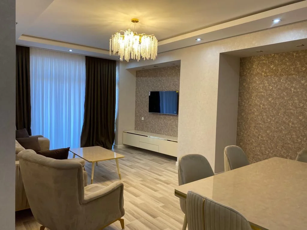 Kirayə 4 otaqlı Mənzil 178 m² Yasamal r. – şəkil 4