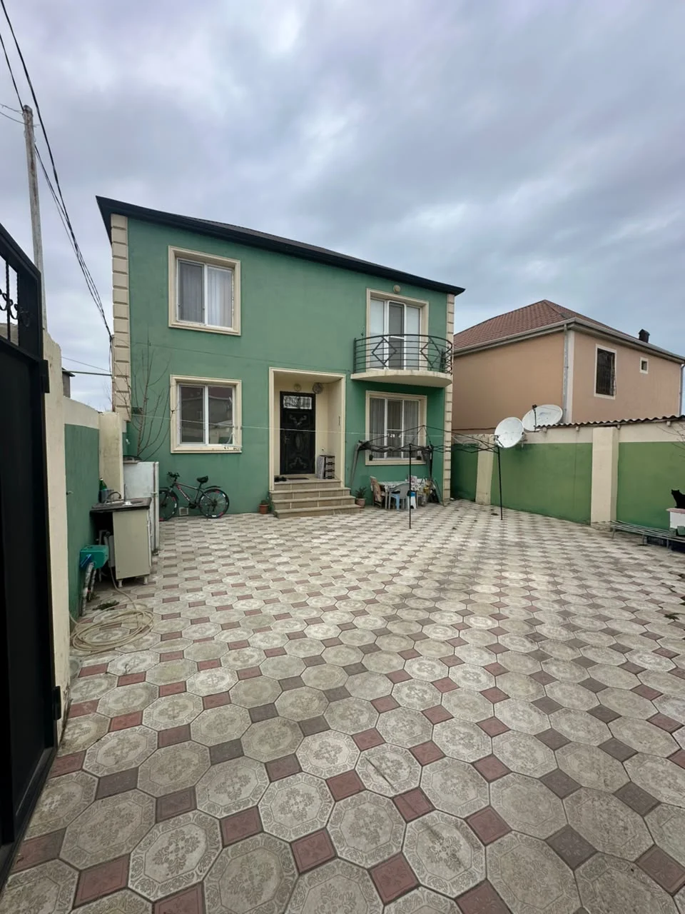 Satılır 4 otaqlı Həyət evi / Bağ evi 200 m² Sumqayıt