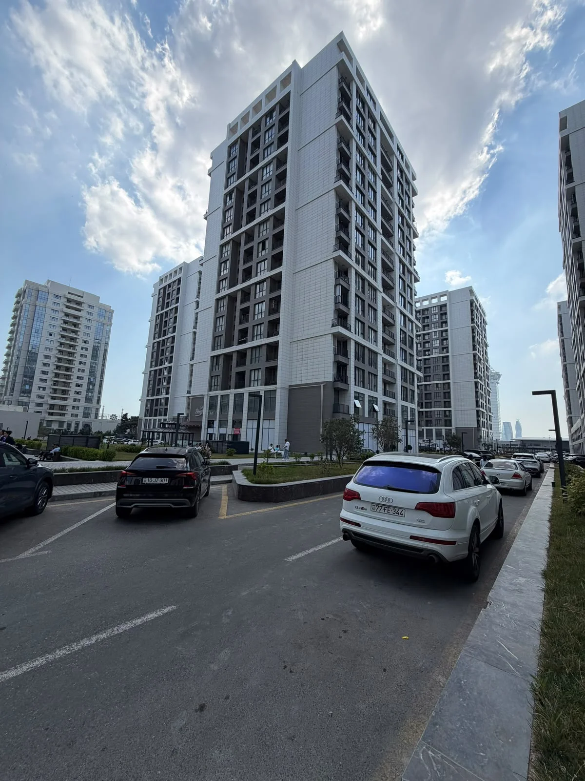 Kirayə 2 otaqlı Mənzil 80 m² Nizami r.