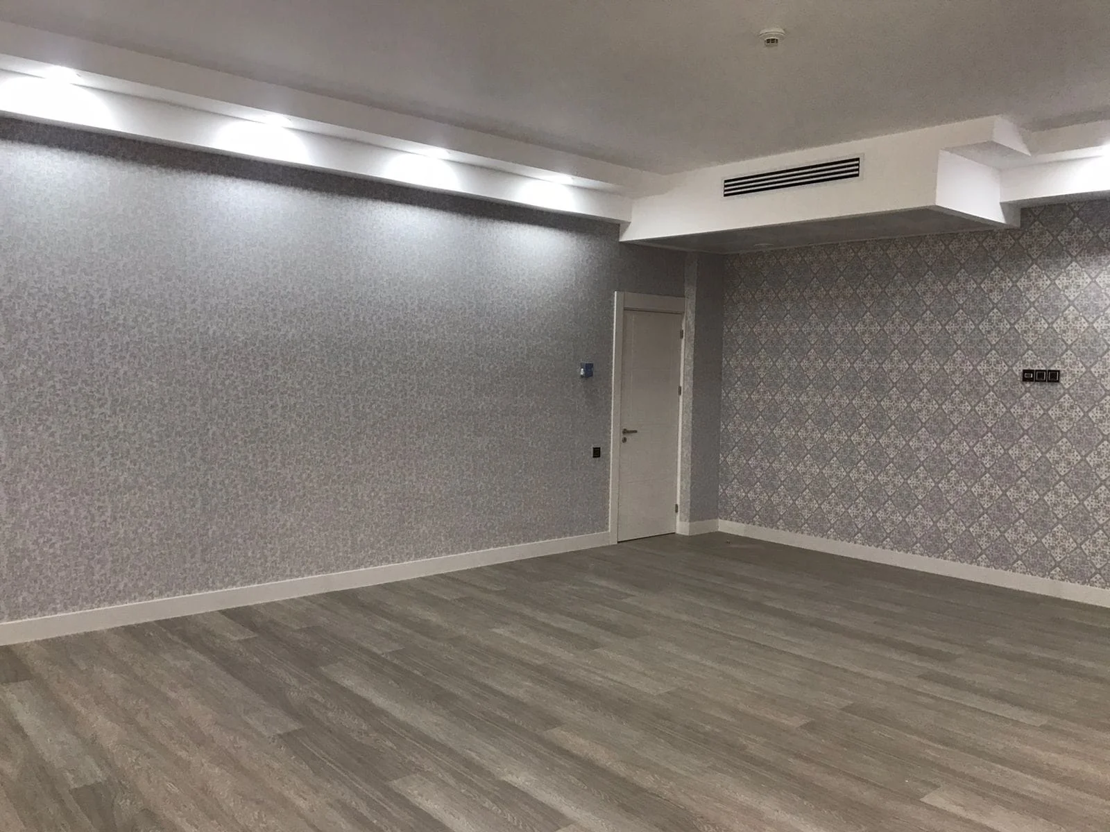Kirayə 5 otaqlı Ofis 250 m² Nərimanov r.