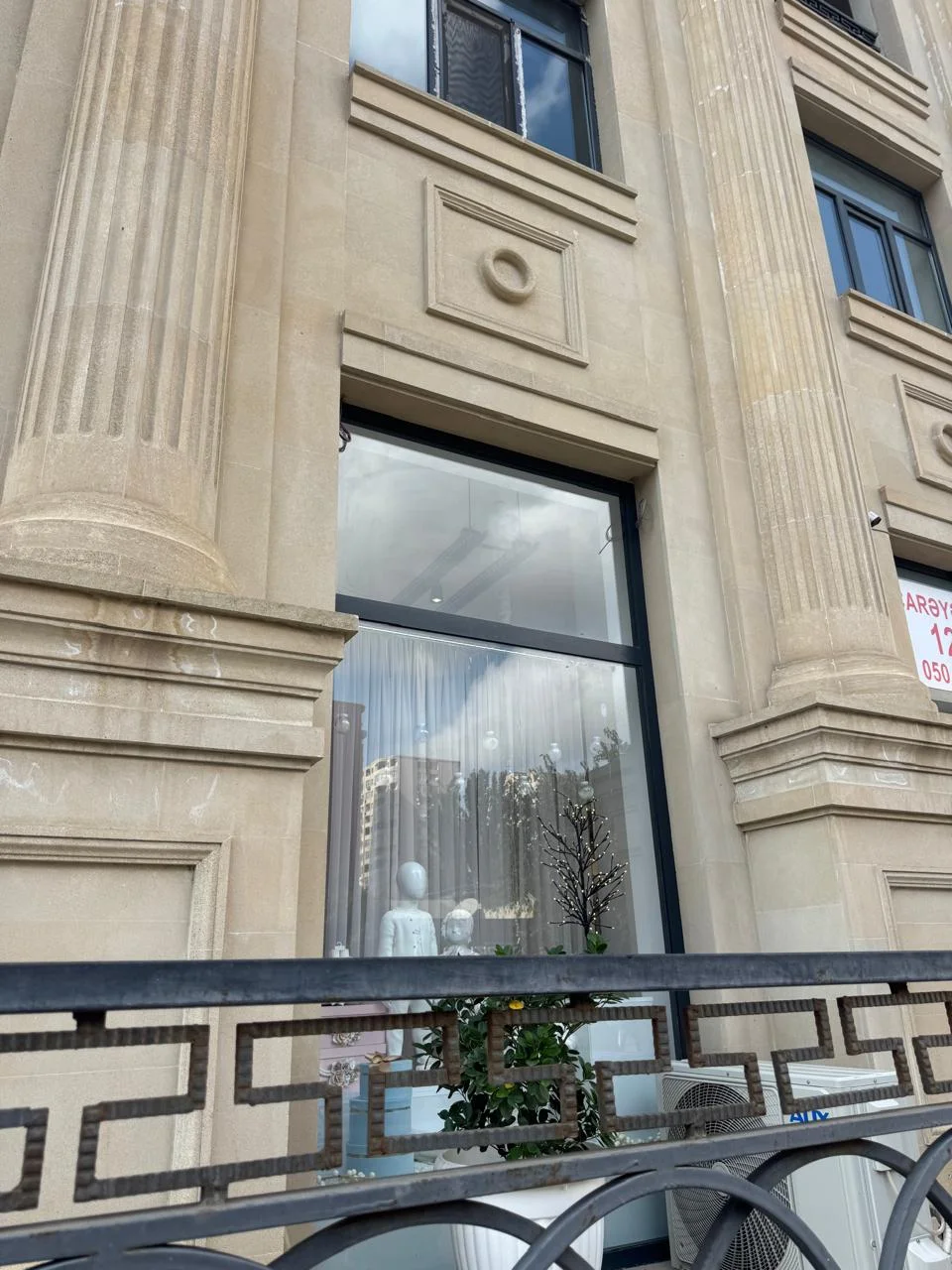 Kirayə Obyekt 160 m² Nəsimi r. – şəkil 1