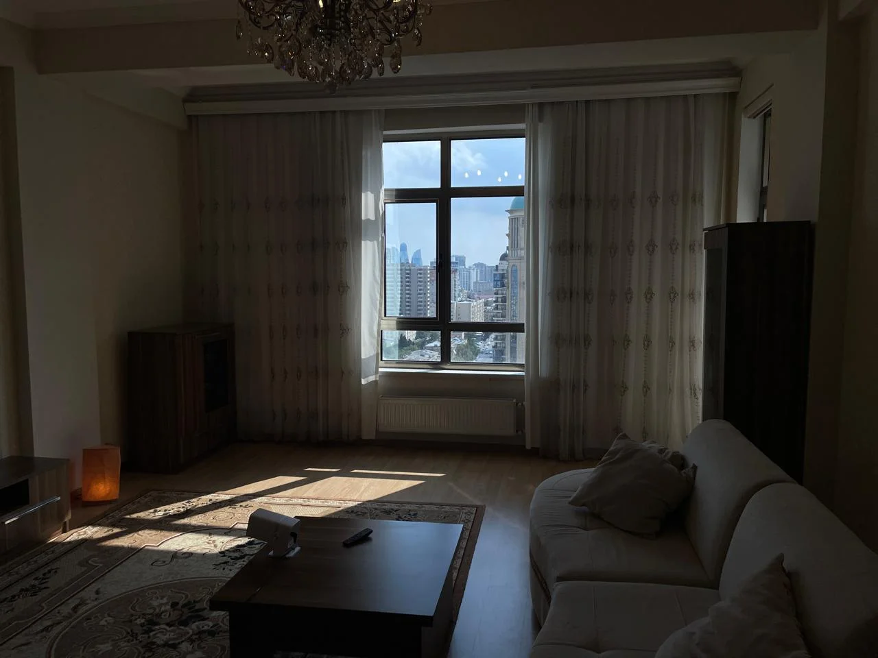 Kirayə 2 otaqlı Mənzil 95 m² Yasamal r. Elmlər Akademiyası m. – şəkil 3