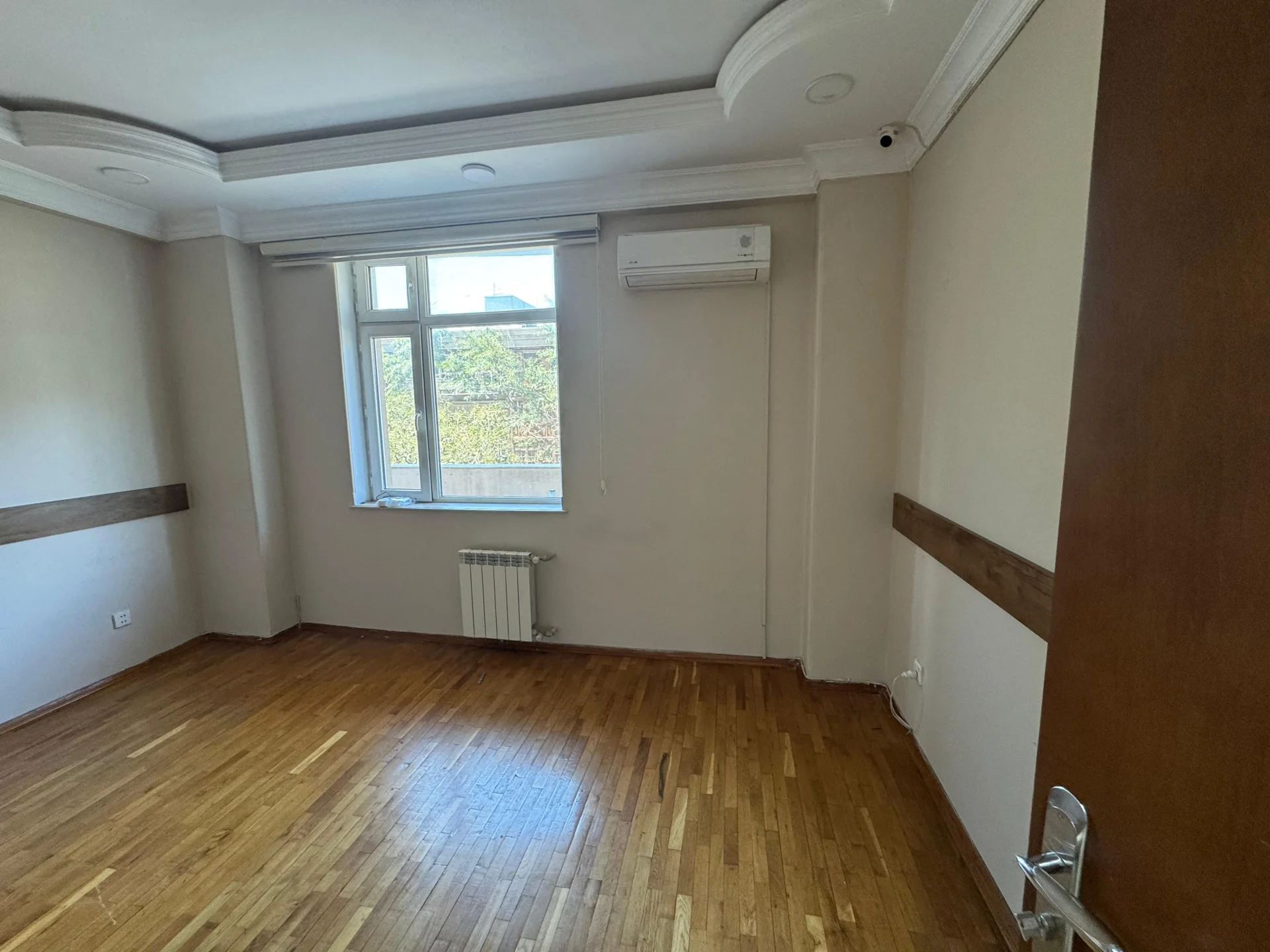 Kirayə 3 otaqlı Ofis 135 m² Yasamal r. Nizami m. – şəkil 2