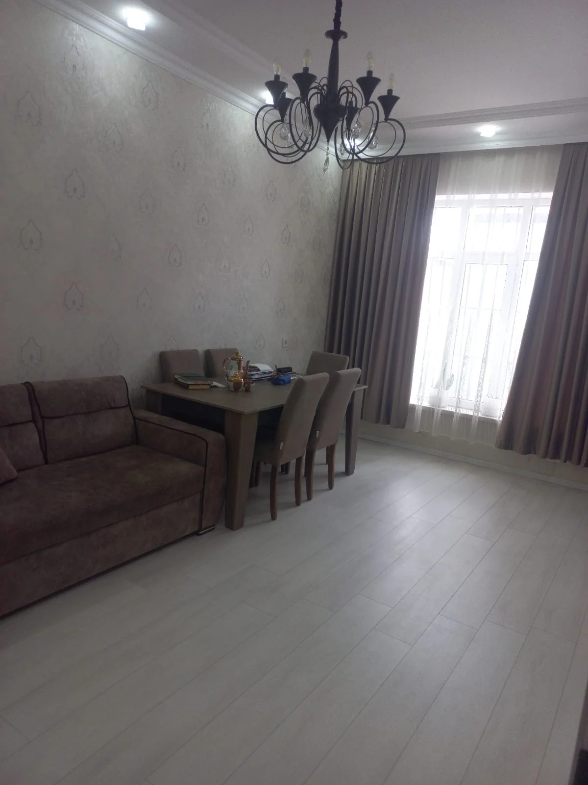 Hazır əşyalı yeni tikili həyət evi