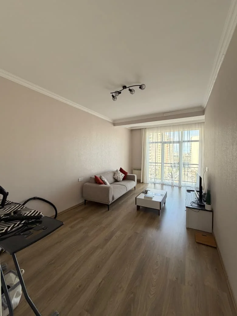 Kirayə 3 otaqlı Mənzil 115 m² Nəsimi r. – şəkil 1
