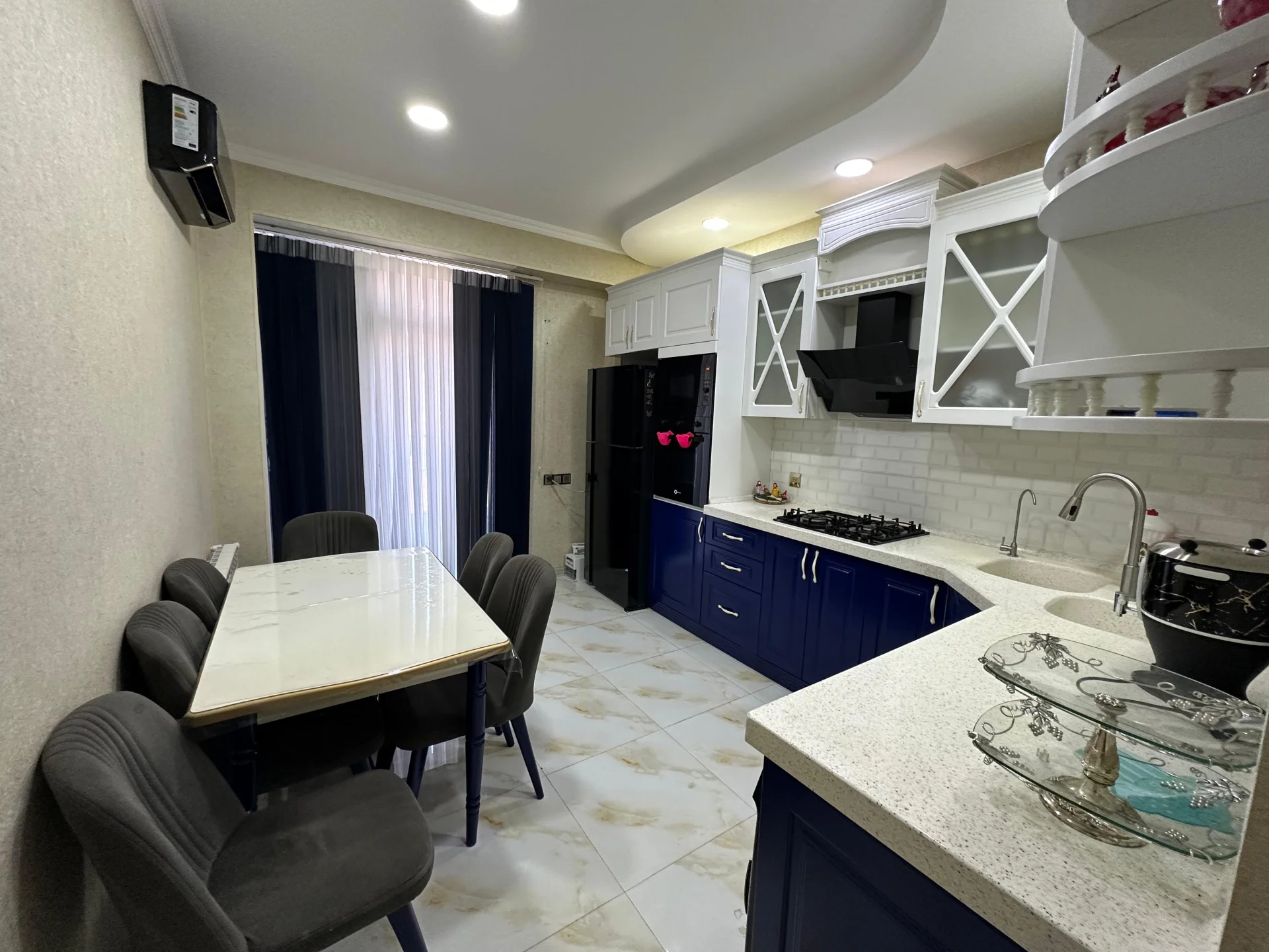Satılır 2 otaqlı Mənzil 100.2 m² Yasamal r. – şəkil 3