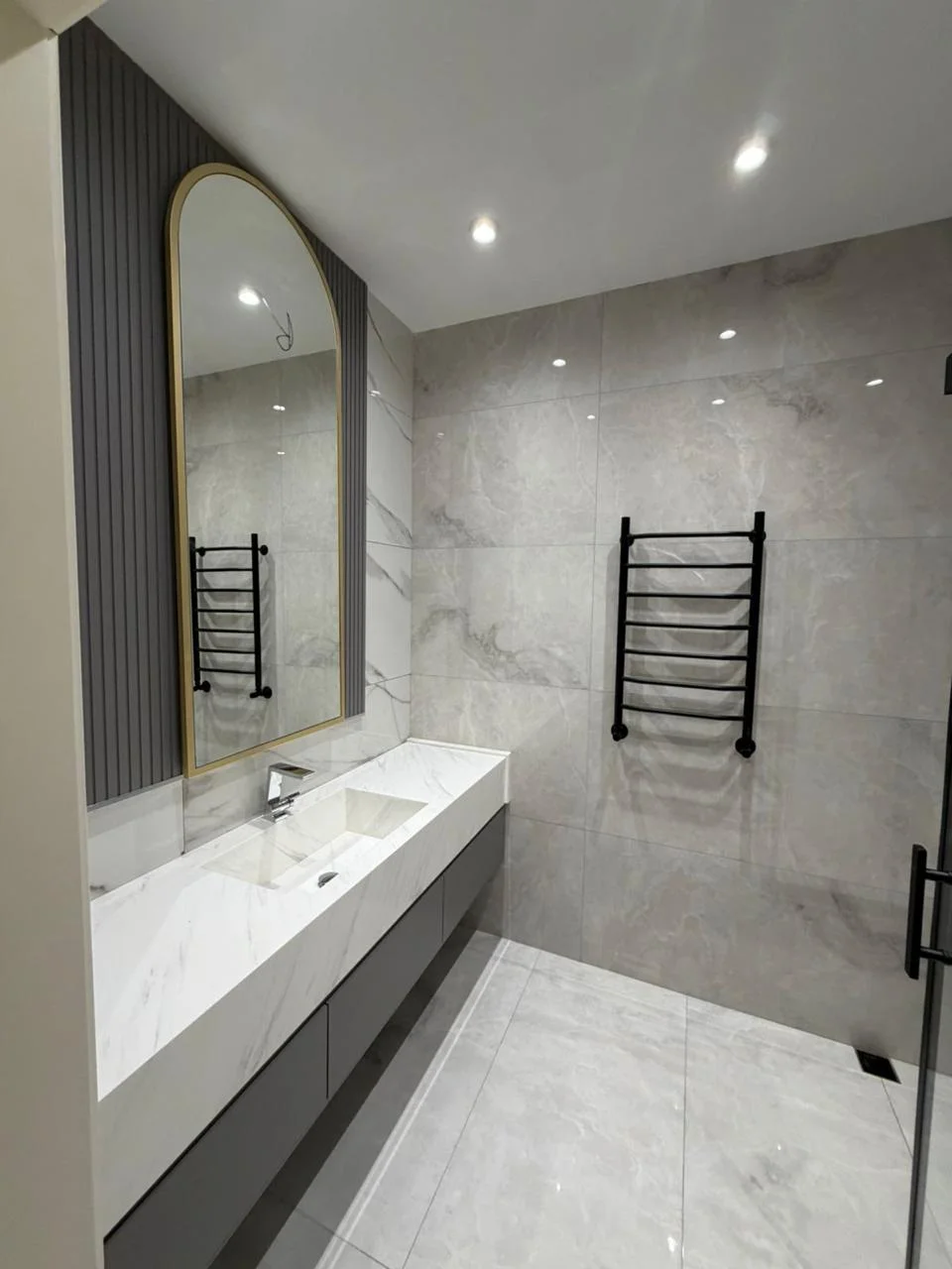 Kirayə 3 otaqlı Mənzil 165 m² Yasamal r.