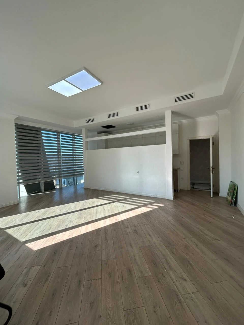 Kiralık 3 odalı Ofis 116 m² Yasamal ilçesi Elmlər Akademiyası metro – şəkil 9