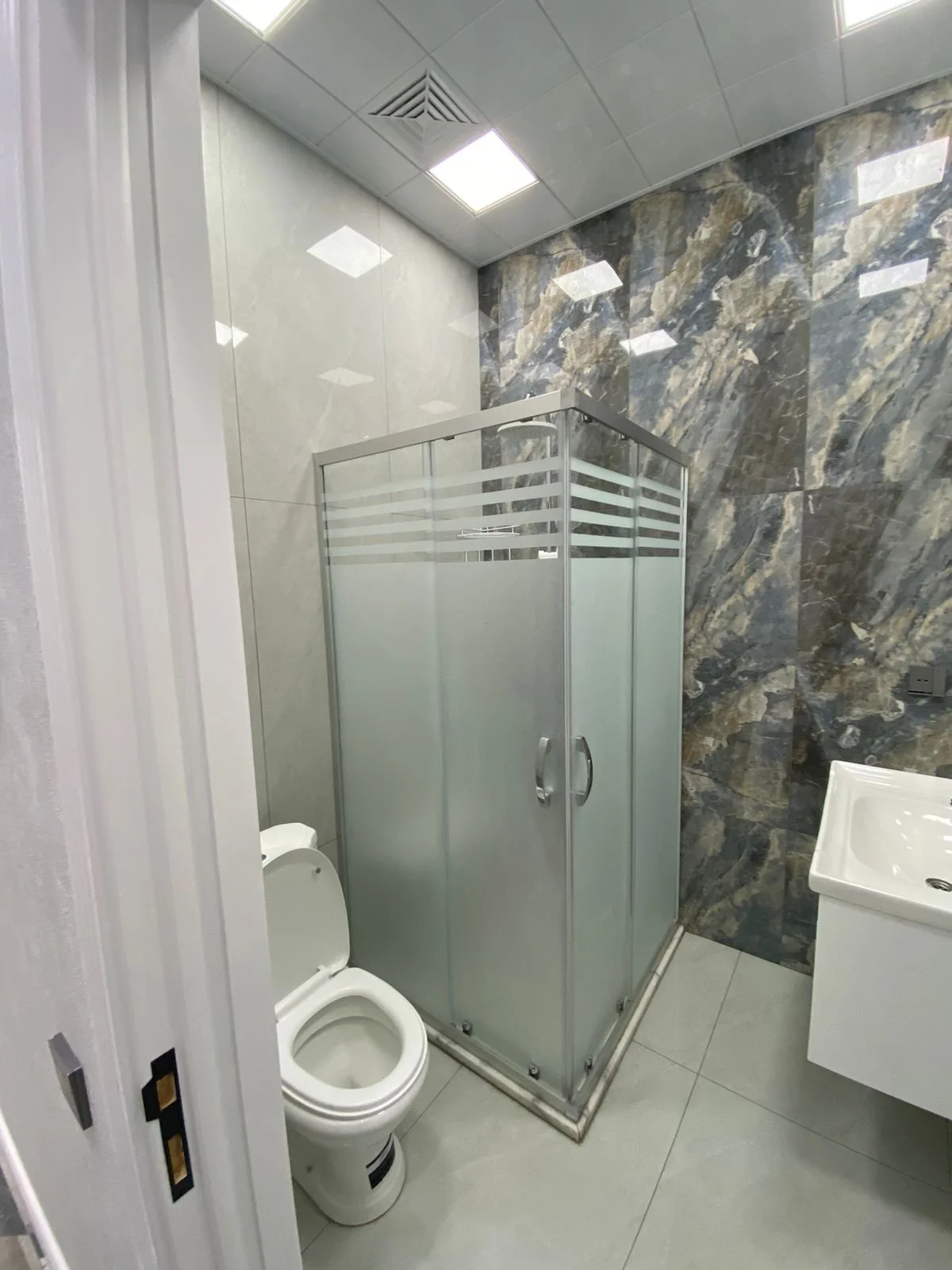 Kirayə 2 otaqlı Mənzil 60 m² Nərimanov r.