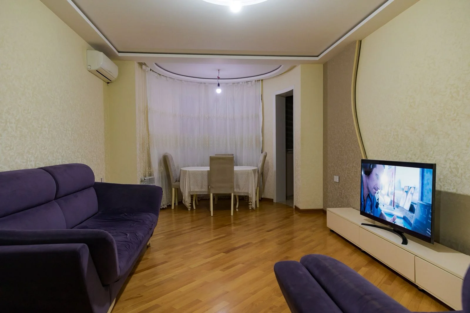 Kirayə 4 otaqlı Mənzil 100 m² Nəsimi r.