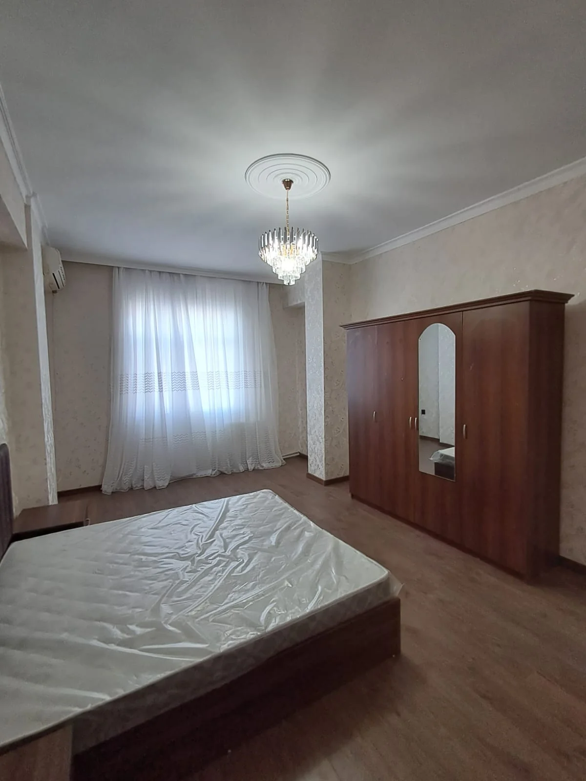 Kirayə 3 otaqlı Mənzil 112 m² Yasamal r.