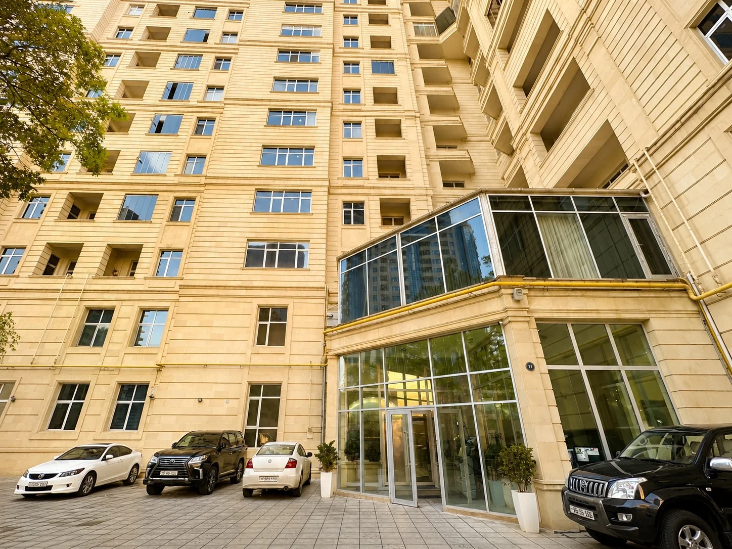 Kirayə 3 otaqlı Mənzil 140 m² Nəsimi r. – şəkil 12
