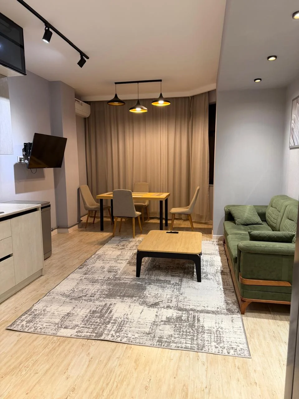 Kirayə 3 otaqlı Mənzil 110 m² Xətai r.