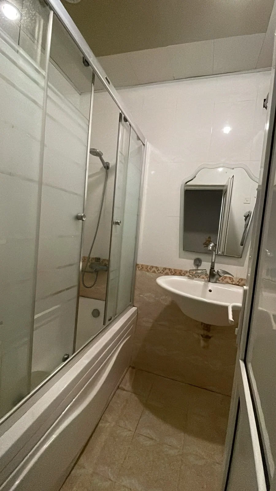 Kirayə 3 otaqlı Mənzil 90 m² Yasamal r.