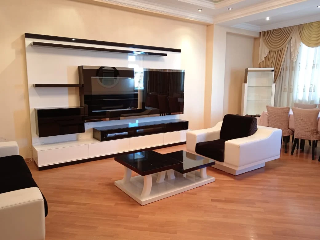 For rent 3-room Apartment 155 m² Nərimanov dist. Nərimanov metro – şəkil 1