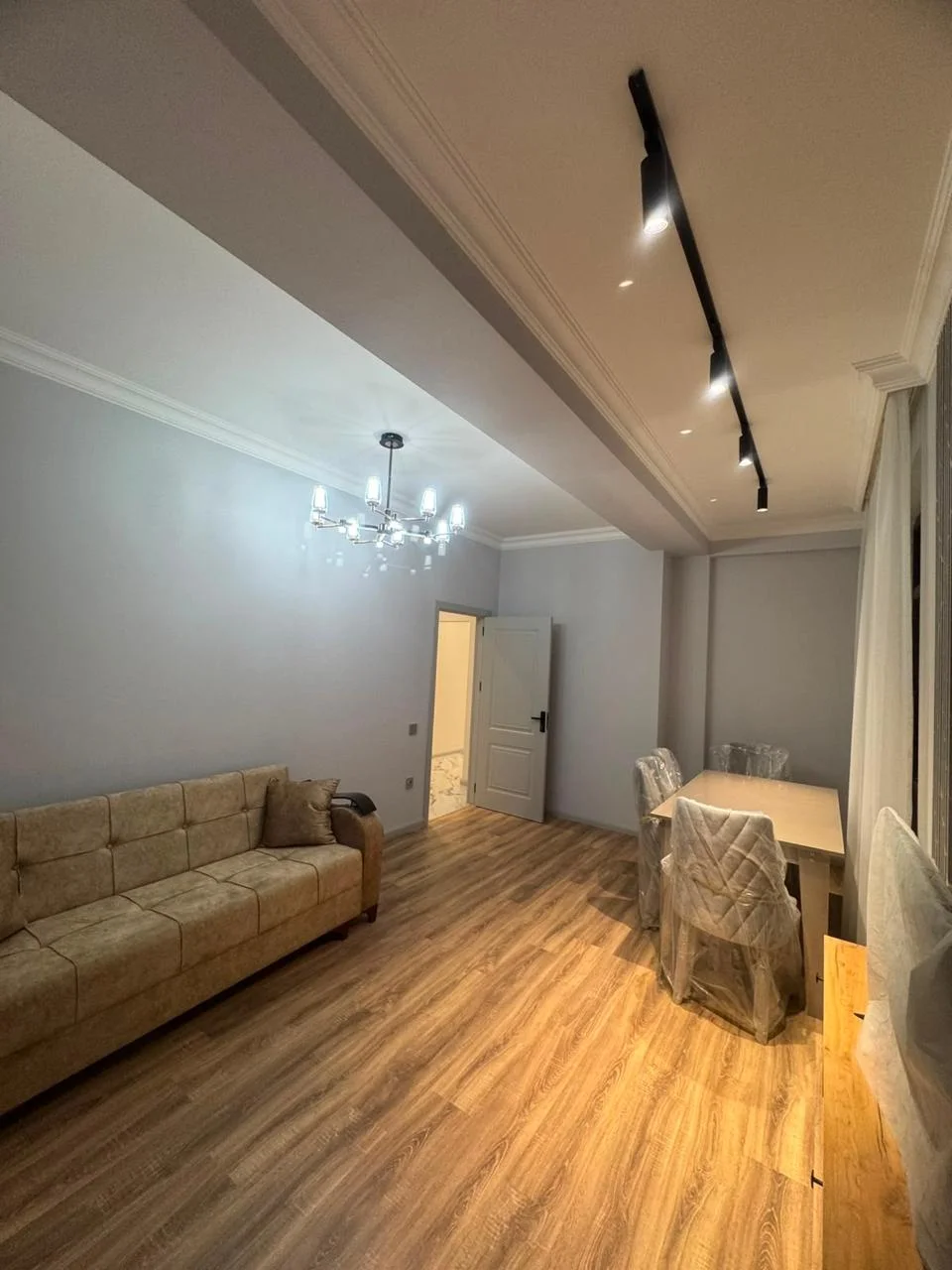 Kirayə 2 otaqlı Mənzil 70 m² Nəsimi r.