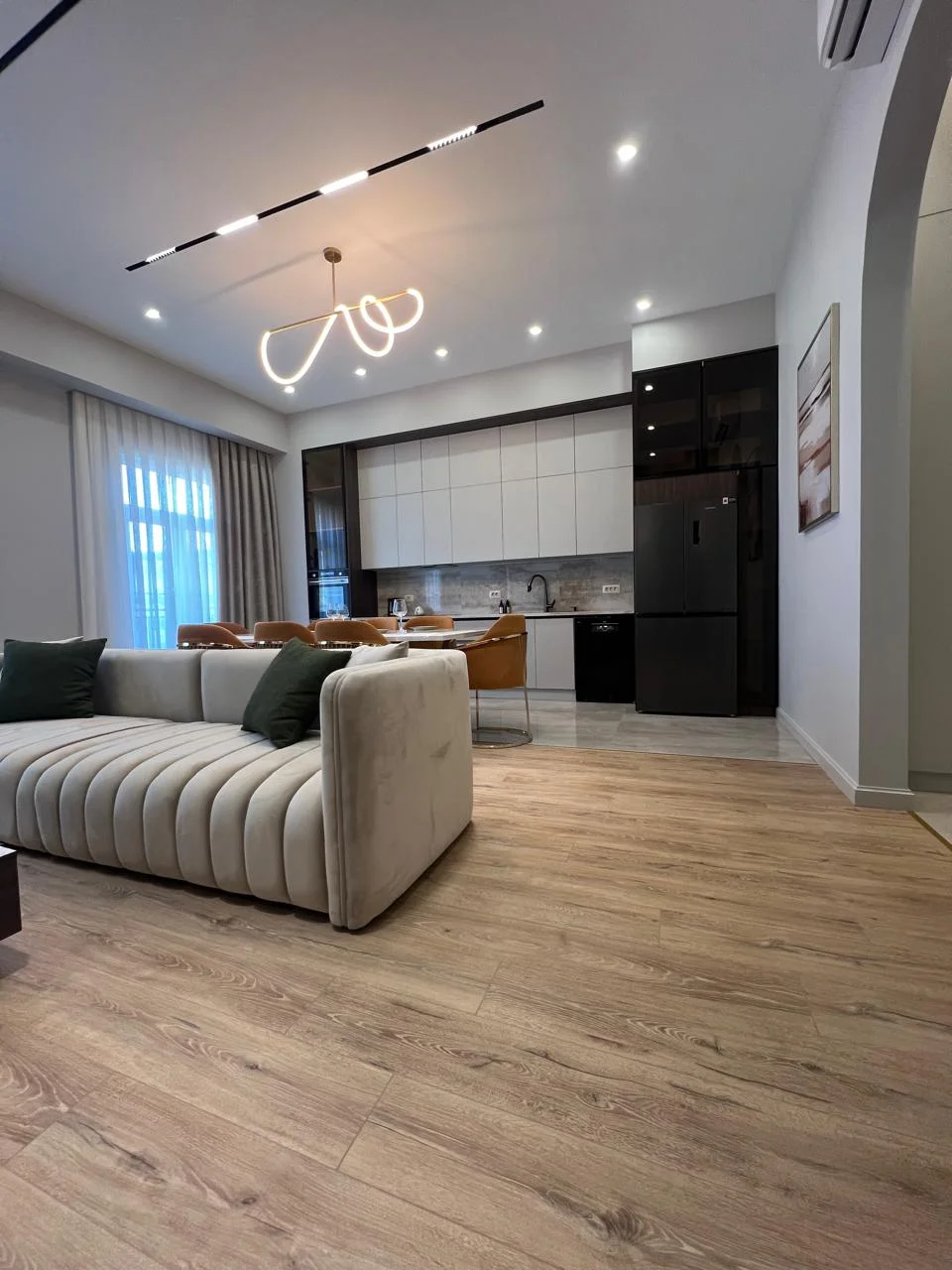 Kirayə 3 otaqlı Mənzil 120 m² Xətai r.