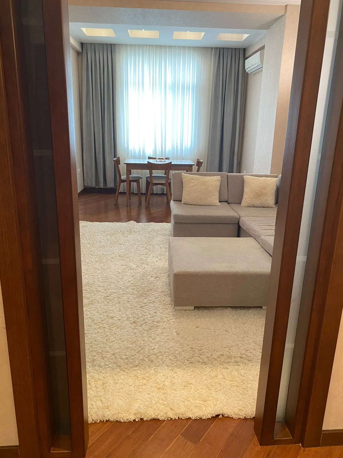 Kirayə 2 otaqlı Mənzil 52 m² Nəsimi r.