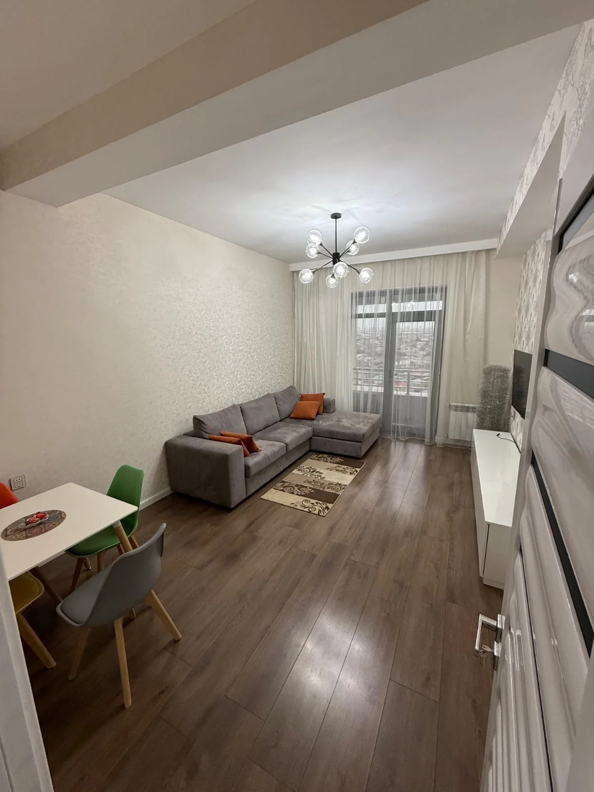 Kirayə 2 otaqlı Mənzil 65 m² Xətai r. Ağ şəhər q. – şəkil 3