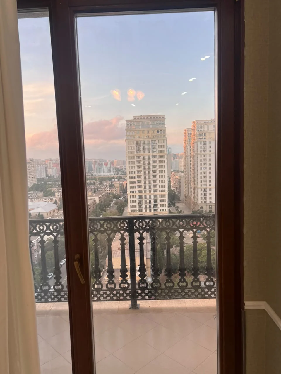 Kirayə 4 otaqlı Mənzil 180 m² Yasamal r.