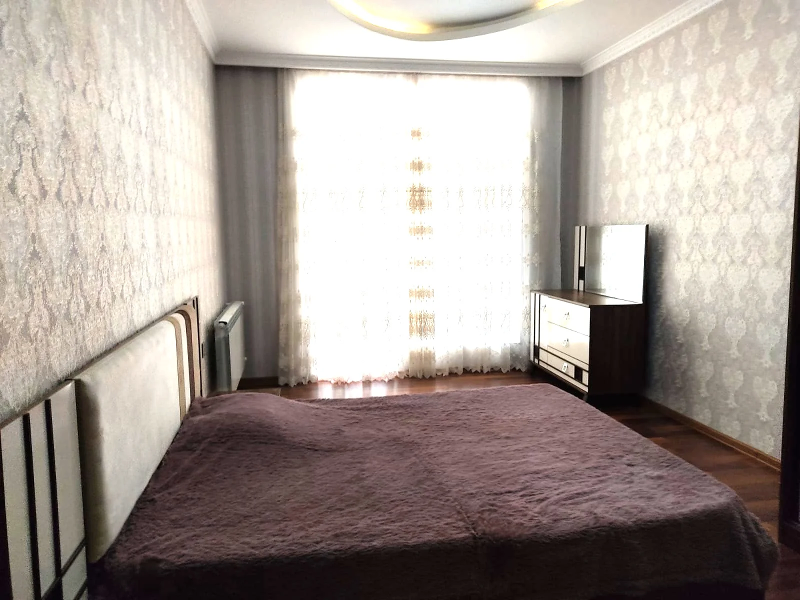 Kirayə 3 otaqlı Mənzil 120 m² Xətai r.